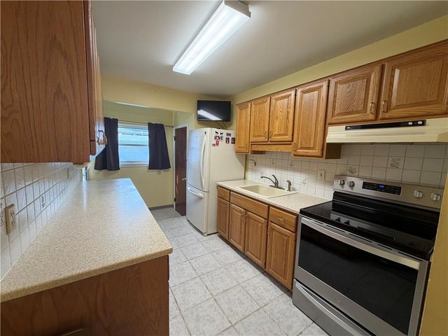 738 North Saint Lucas Street, Allentown City, PA 18104