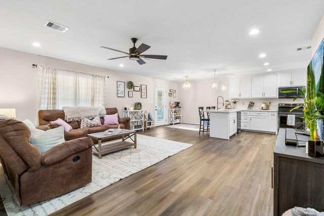 429 Wood Haven, Livingston, TX 77351