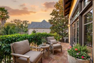 16 Lana Lane B, Houston, TX 77027