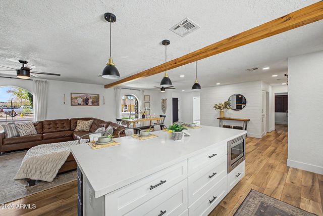 2055 E FOUNTAIN Street, Mesa, AZ 85213