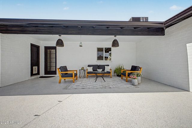 2055 E FOUNTAIN Street, Mesa, AZ 85213