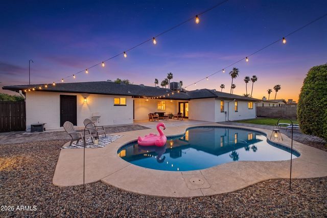 2055 E FOUNTAIN Street, Mesa, AZ 85213