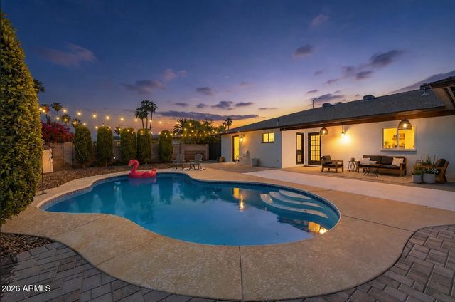 2055 E FOUNTAIN Street, Mesa, AZ 85213
