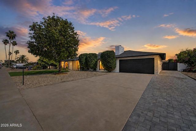2055 E FOUNTAIN Street, Mesa, AZ 85213