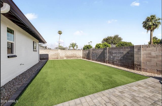2055 E FOUNTAIN Street, Mesa, AZ 85213