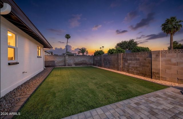 2055 E FOUNTAIN Street, Mesa, AZ 85213
