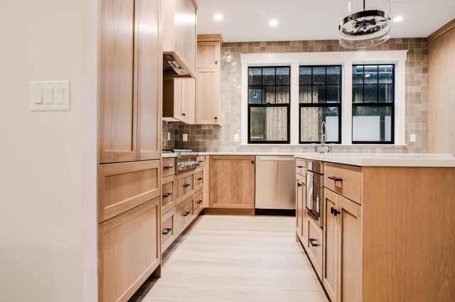 2999 NW Polarstar Avenue 45, Bend, OR 97703