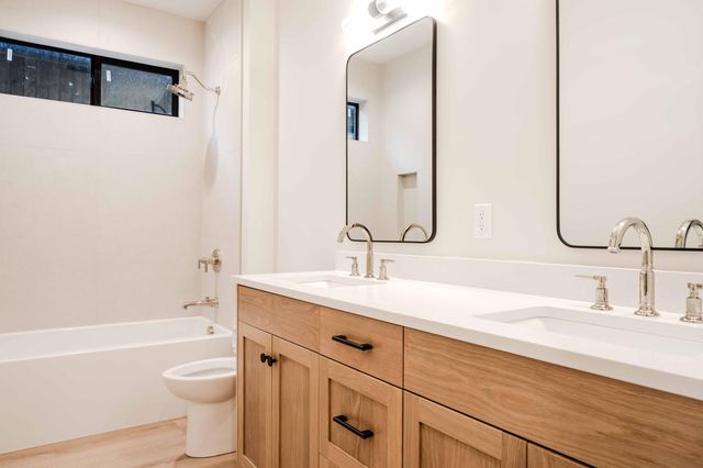 2999 NW Polarstar Avenue 45, Bend, OR 97703