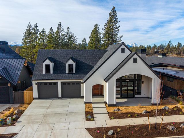 2999 NW Polarstar Avenue 45, Bend, OR 97703