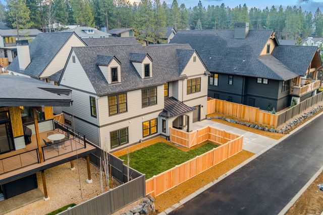 2999 NW Polarstar Avenue 45, Bend, OR 97703