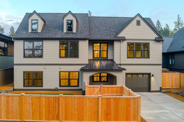 2999 NW Polarstar Avenue 45, Bend, OR 97703