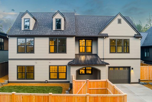 2999 NW Polarstar Avenue 45, Bend, OR 97703