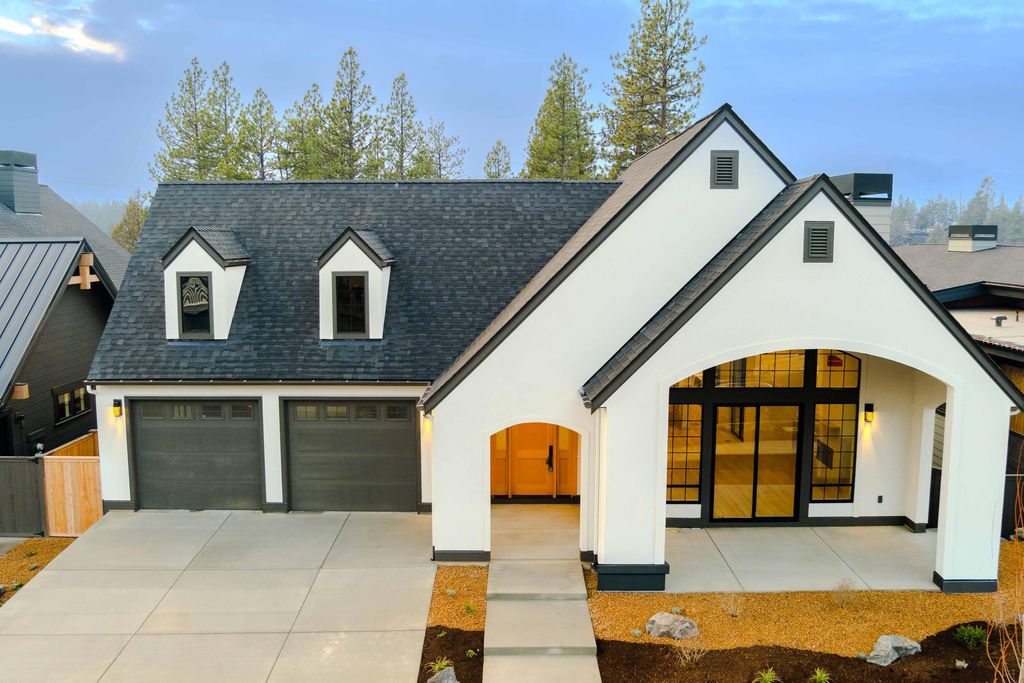 2999 NW Polarstar Avenue 45, Bend, OR 97703