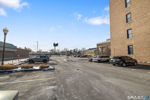 881 Lafayette Boulevard 4L, Bridgeport, CT 06604