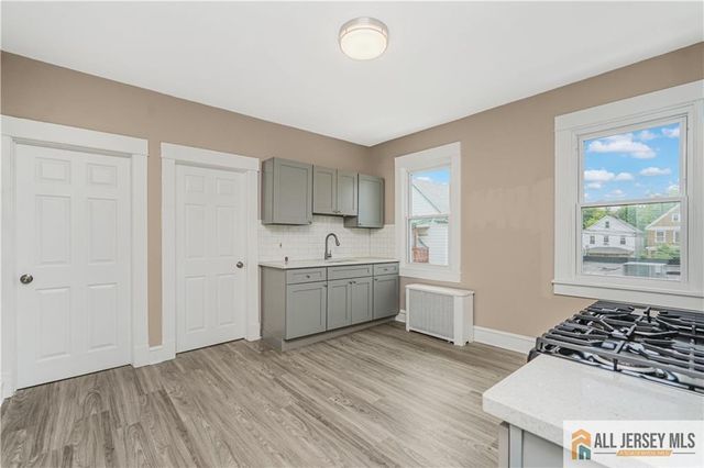 105 Louis Street, New Brunswick, NJ 08901