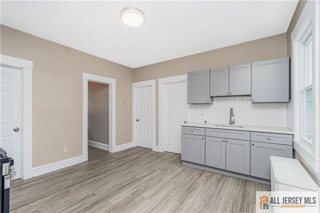 105 Louis Street, New Brunswick, NJ 08901