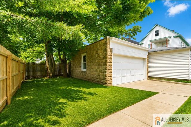 105 Louis Street, New Brunswick, NJ 08901