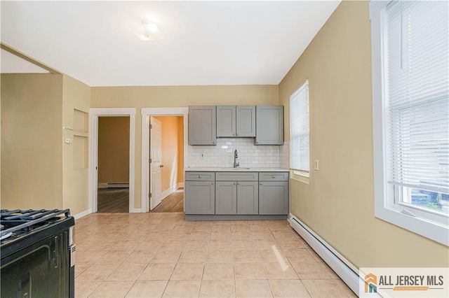 105 Louis Street, New Brunswick, NJ 08901