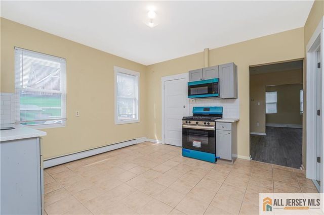 105 Louis Street, New Brunswick, NJ 08901
