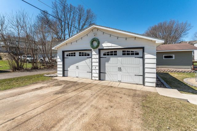 324 E Vasa Avenue, Fergus Falls, MN 56537