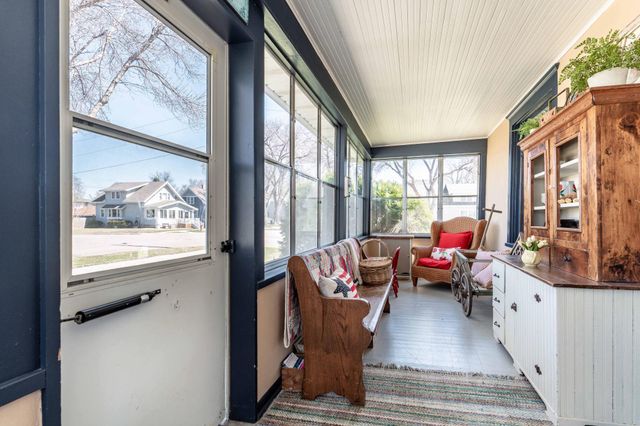 324 E Vasa Avenue, Fergus Falls, MN 56537