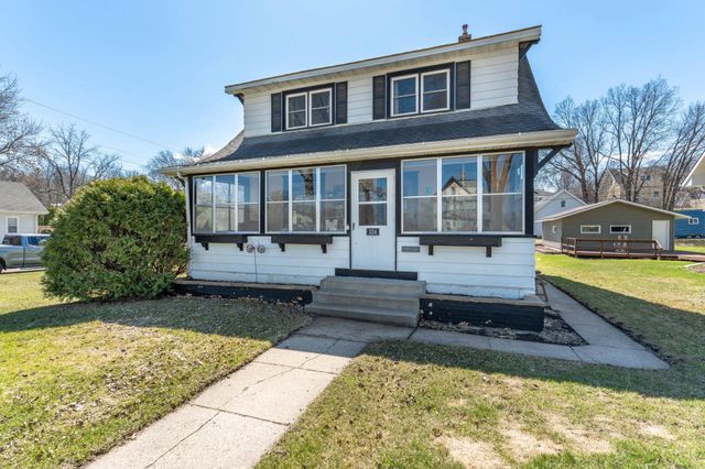 324 E Vasa Avenue, Fergus Falls, MN 56537