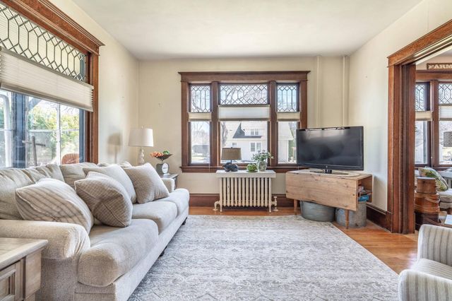 324 E Vasa Avenue, Fergus Falls, MN 56537