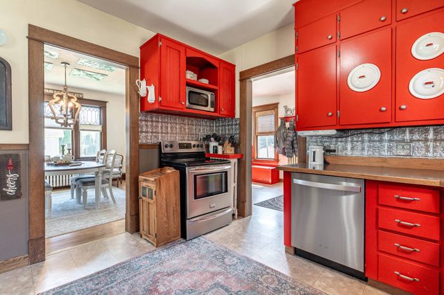 324 E Vasa Avenue, Fergus Falls, MN 56537