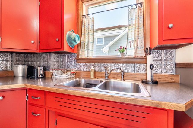 324 E Vasa Avenue, Fergus Falls, MN 56537