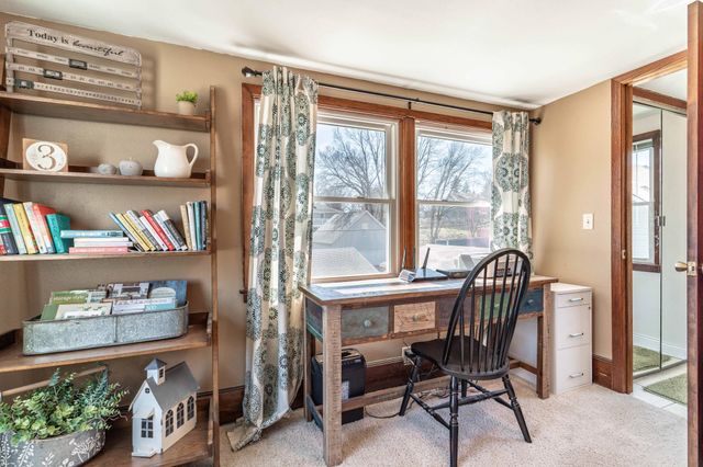 324 E Vasa Avenue, Fergus Falls, MN 56537