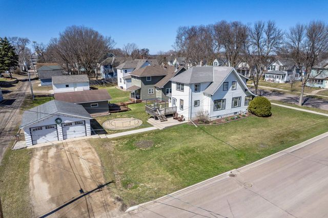 324 E Vasa Avenue, Fergus Falls, MN 56537