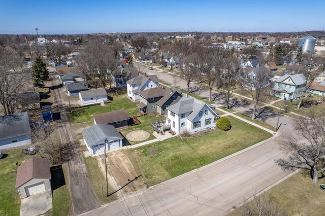 324 E Vasa Avenue, Fergus Falls, MN 56537