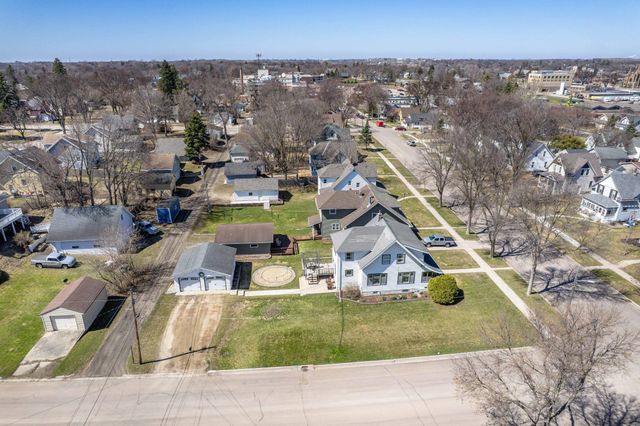 324 E Vasa Avenue, Fergus Falls, MN 56537