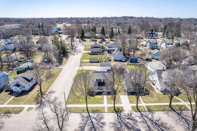 324 E Vasa Avenue, Fergus Falls, MN 56537