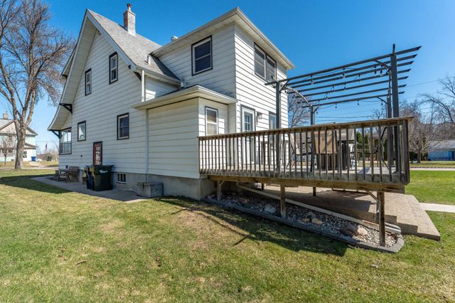 324 E Vasa Avenue, Fergus Falls, MN 56537