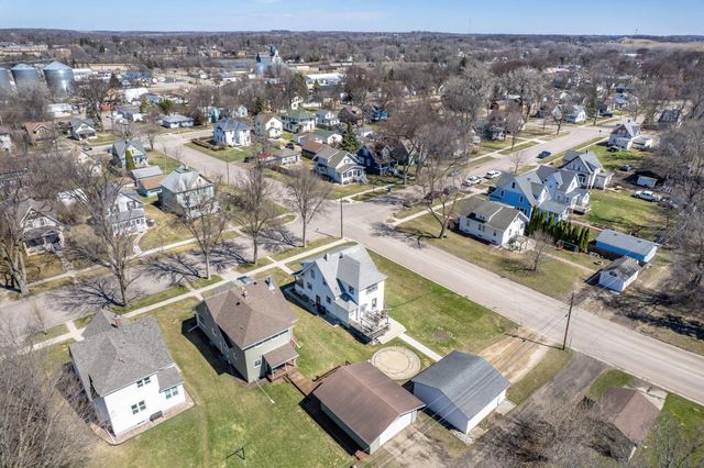 324 E Vasa Avenue, Fergus Falls, MN 56537