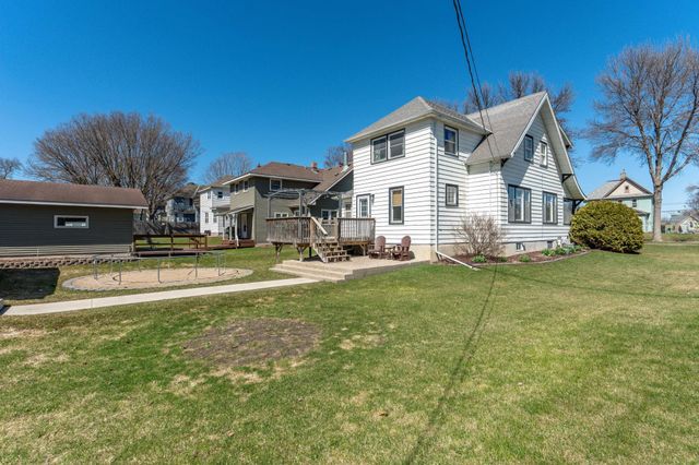 324 E Vasa Avenue, Fergus Falls, MN 56537