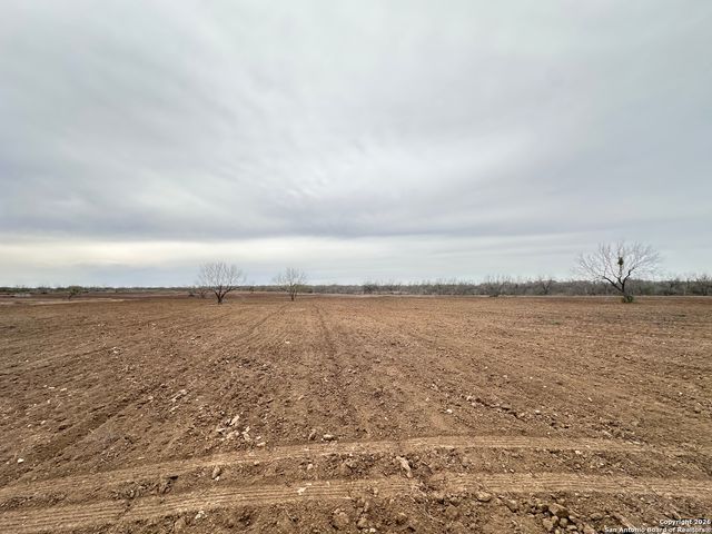 354-EASEMENT County Road, Charlotte, TX 78011