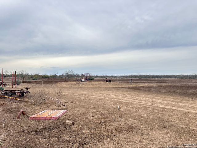 354-EASEMENT County Road, Charlotte, TX 78011