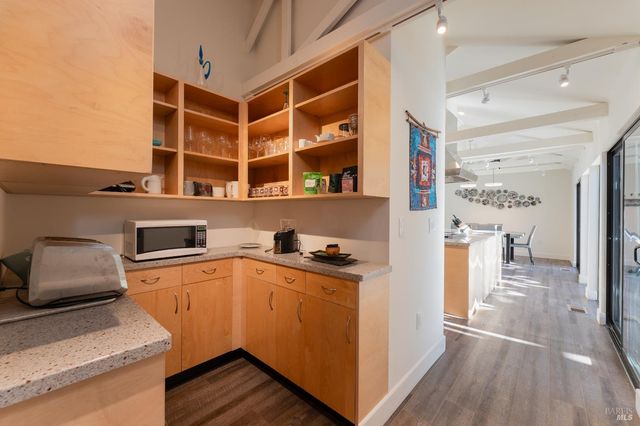 902 Helen Ave, Ukiah, CA 95482