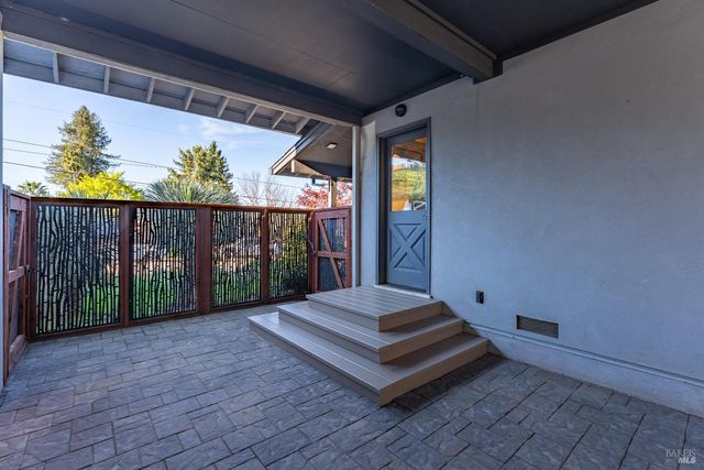 902 Helen Ave, Ukiah, CA 95482