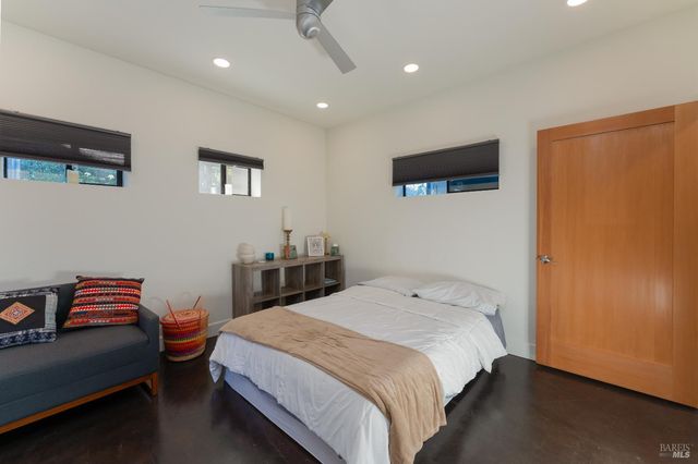 902 Helen Ave, Ukiah, CA 95482