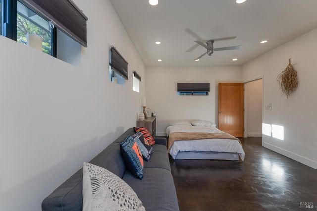 902 Helen Ave, Ukiah, CA 95482