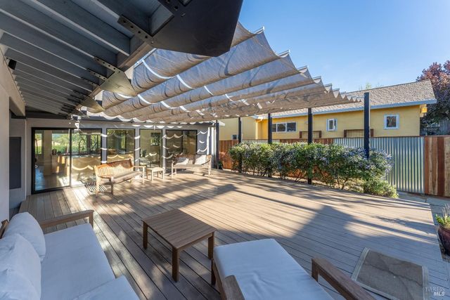 902 Helen Ave, Ukiah, CA 95482