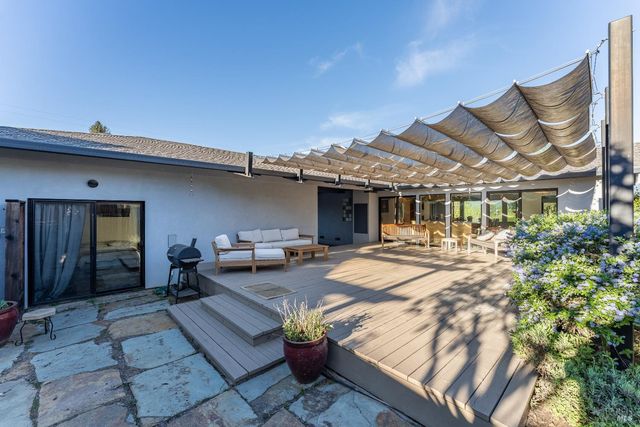 902 Helen Ave, Ukiah, CA 95482