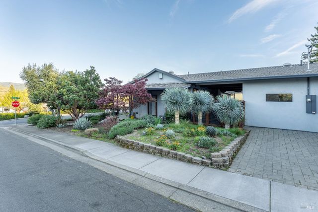 902 Helen Ave, Ukiah, CA 95482