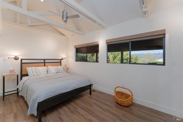 902 Helen Ave, Ukiah, CA 95482