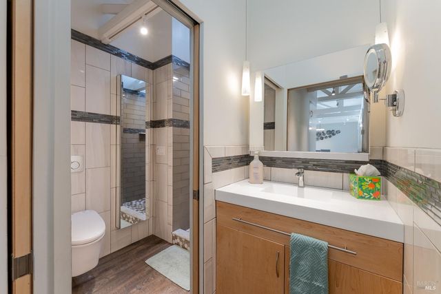 902 Helen Ave, Ukiah, CA 95482