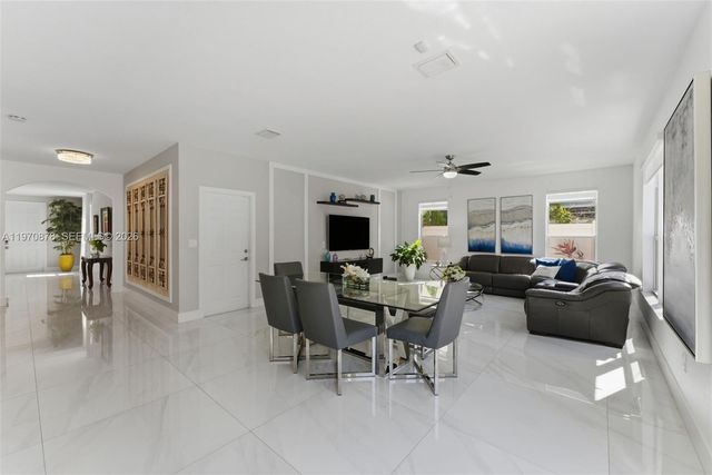 9102 SW 170th Ct, Miami, FL 33196