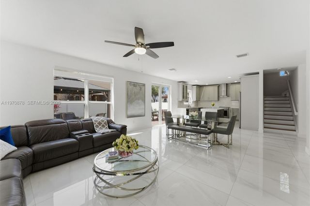 9102 SW 170th Ct, Miami, FL 33196